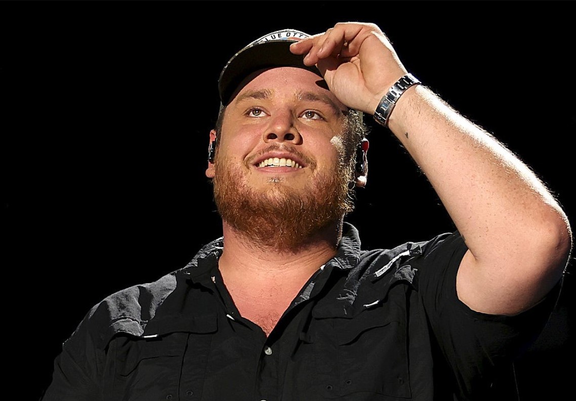Luke Combs picture