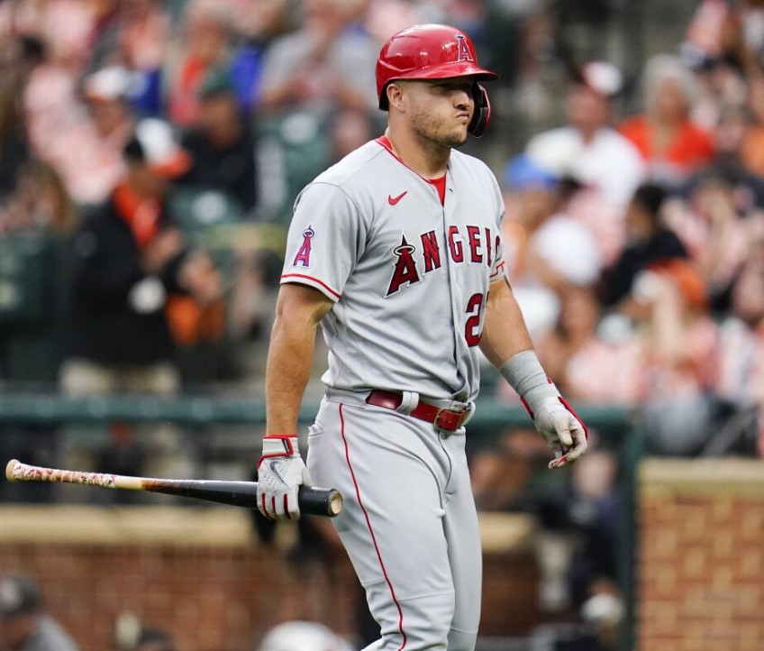 Mike Trout contact