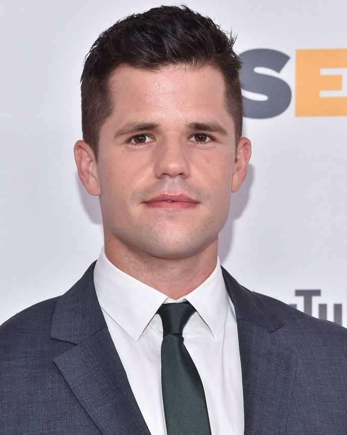 Charlie Carver picture