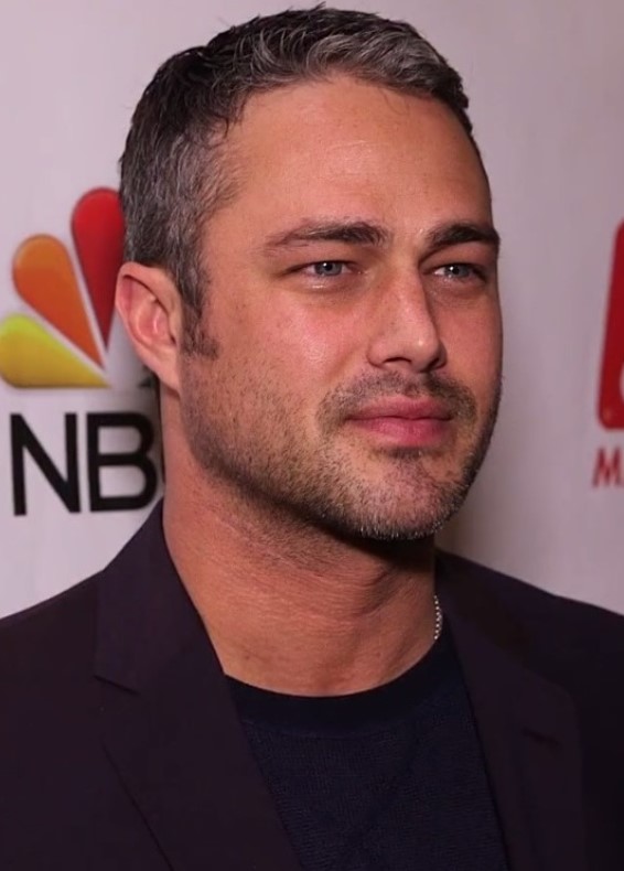 Taylor Kinney pic